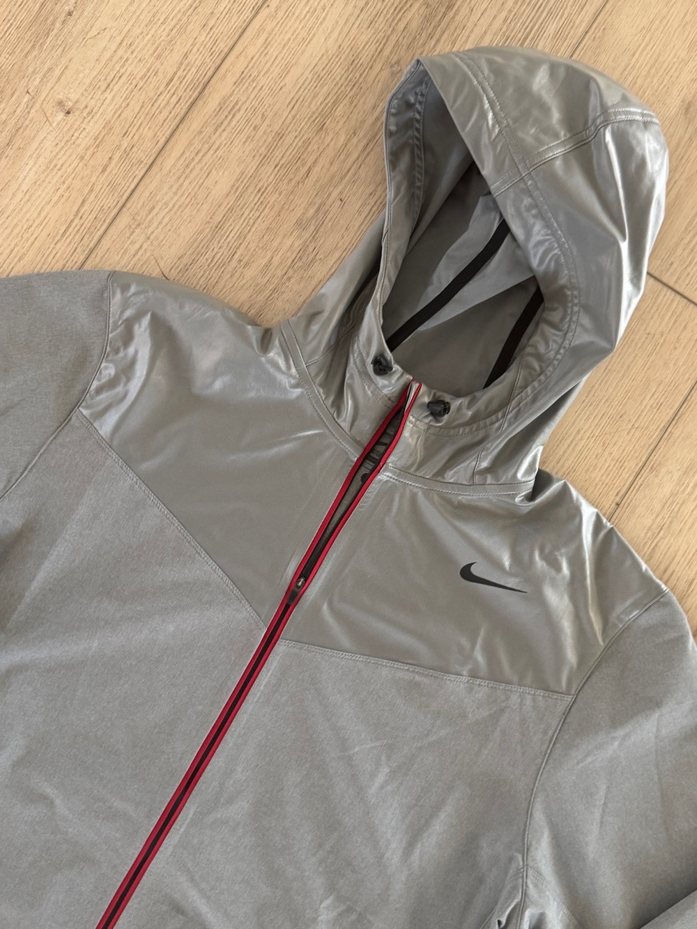 Nike Men’s Light Gray Hooded Performance Jacket with Red Trim